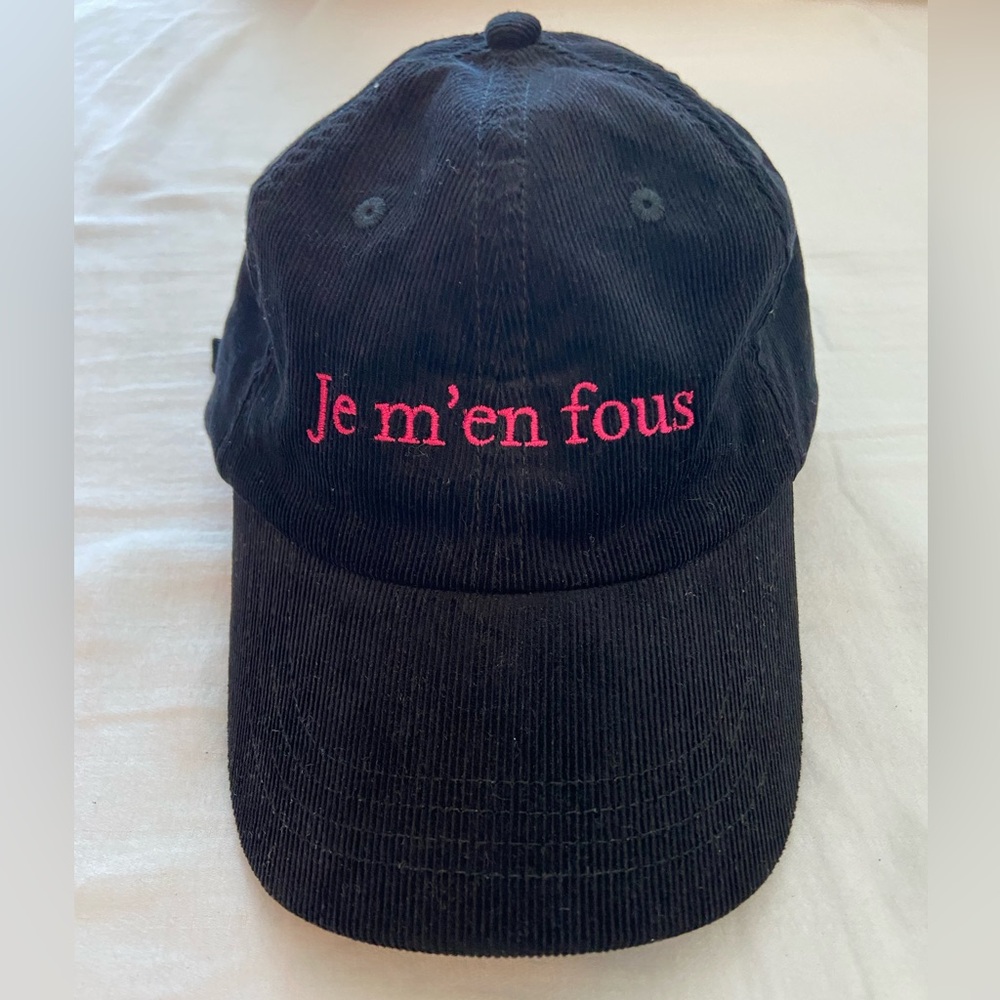 Drunk Cotton “Je m’en fous” Black Corduroy Cap with Pink Embroidery